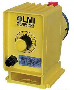 LMI米頓羅計量泵P086-368TI電磁隔膜污水泵PVC泵頭小型工業(yè)加藥泵